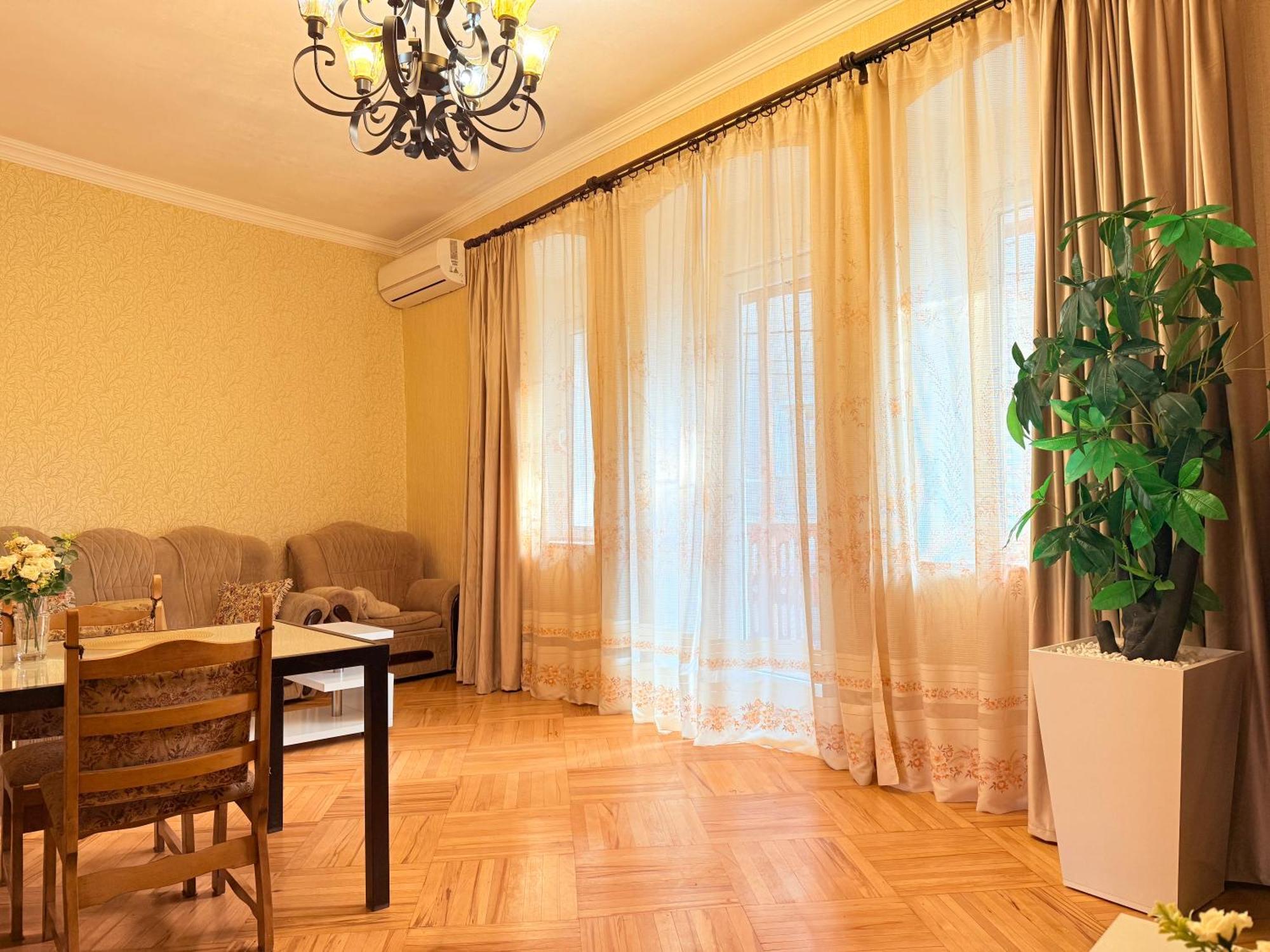 Tamuna Apartment Тбилиси Екстериор снимка